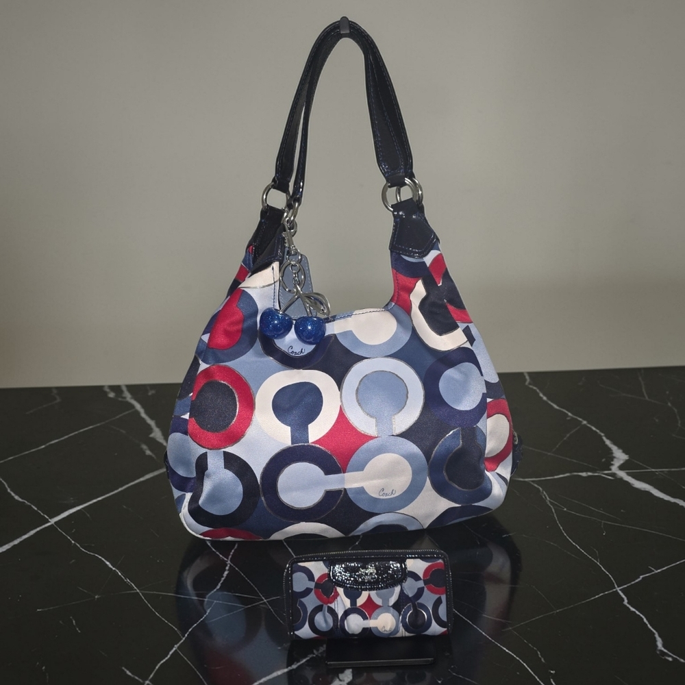 Coach Madison Graphic Op Art Maggie Shoulder Bag and Matching Wallet - Picture 16 of 16